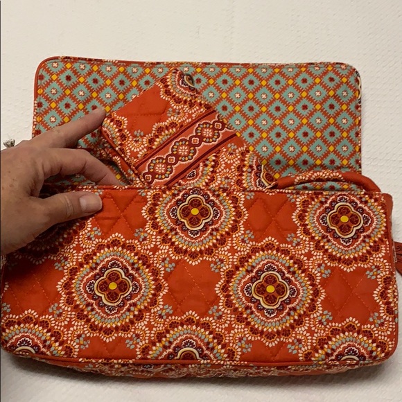 NWOT Vera quilted soft purse and matching wallet - Picture 8 of 8